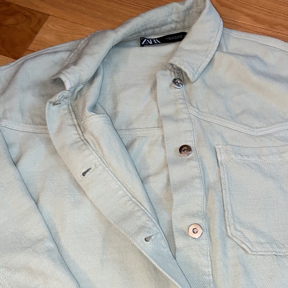 Zara button down shacket with pockets and frayed hem, lightweight, size M - Picture 6 of 9